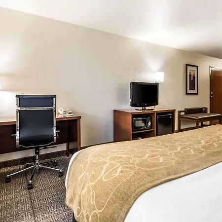 Comfort Suites At Par 4 Resort Waupaca Esterno foto